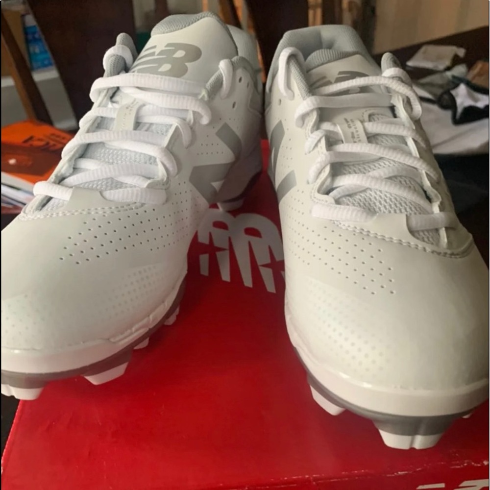 Softball cleats